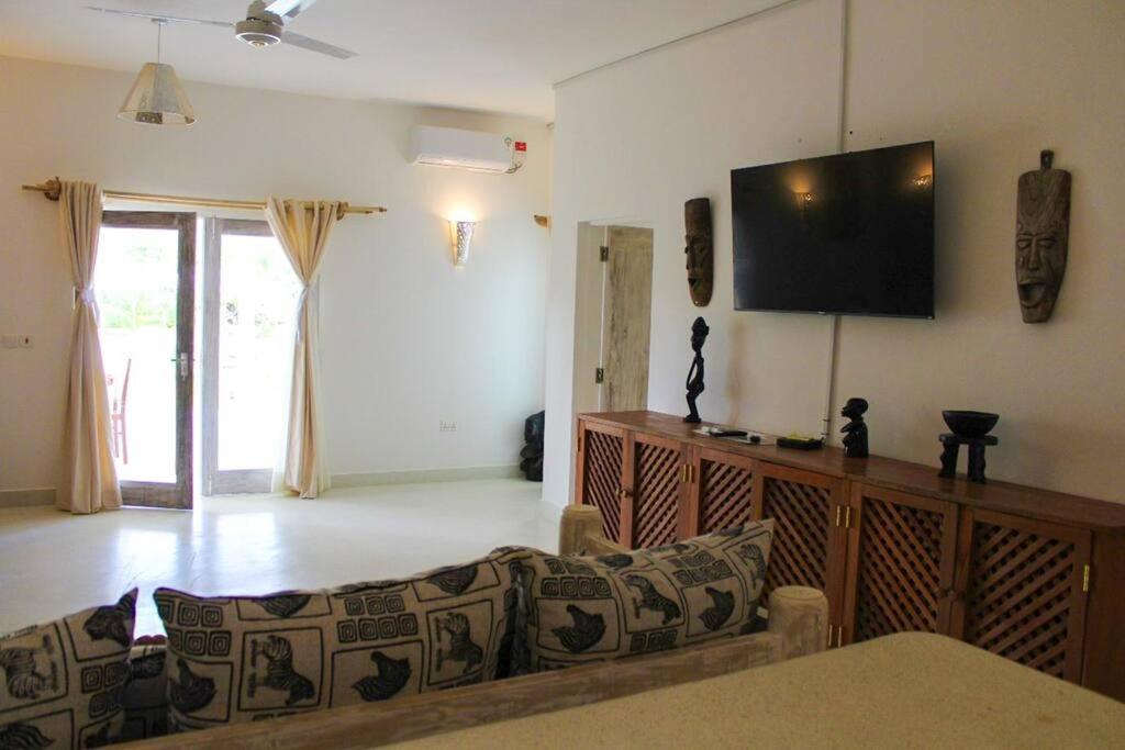 White Villa - Paparemo Beach Watamu Exterior foto