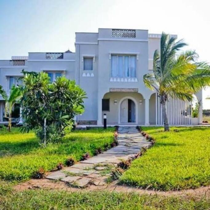 White Villa - Paparemo Beach Watamu Exterior foto
